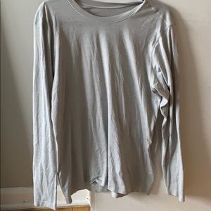 men’s lululemon long sleeve workout top, size M
